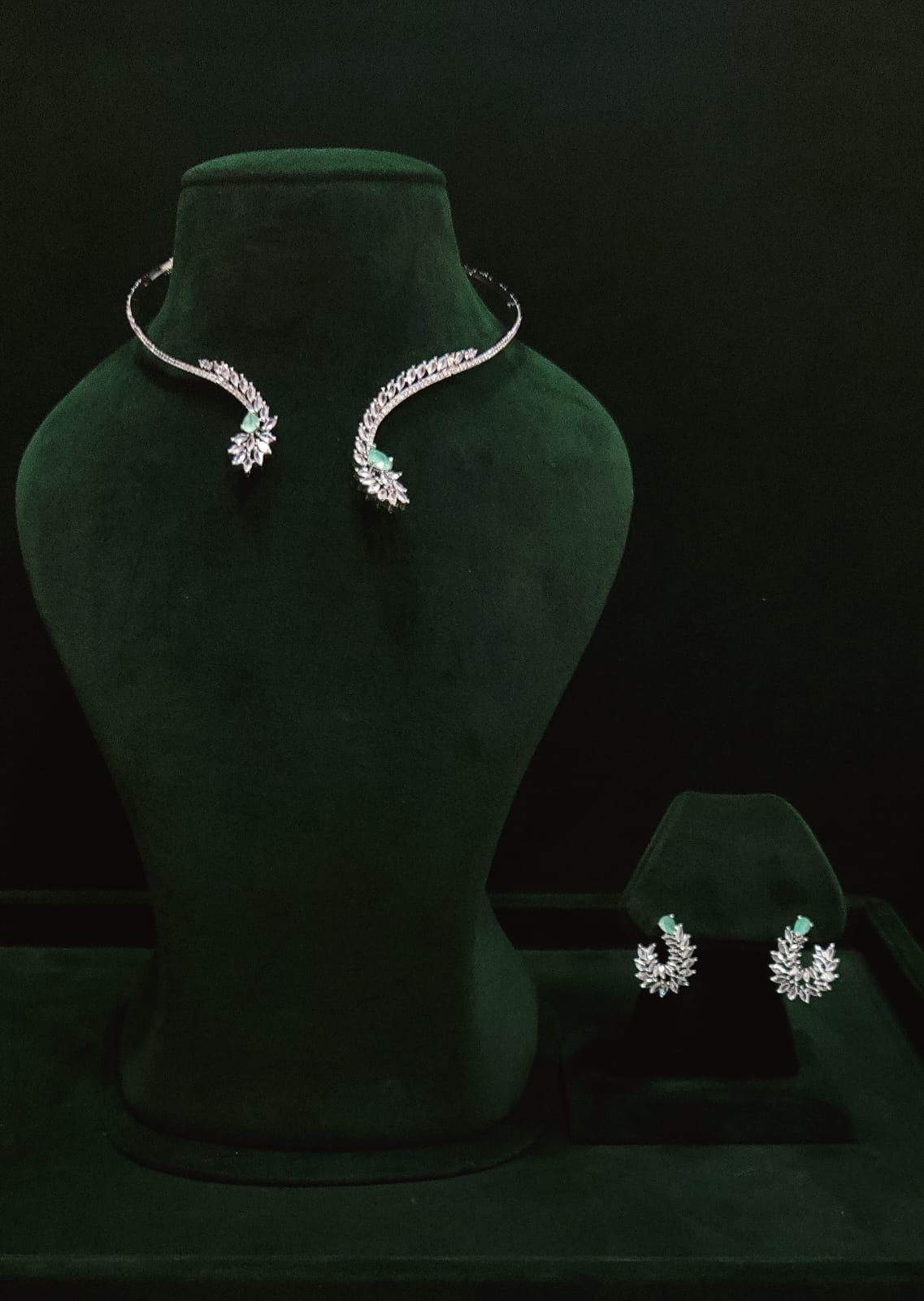 Dragon Hasli AD Jewellery Set