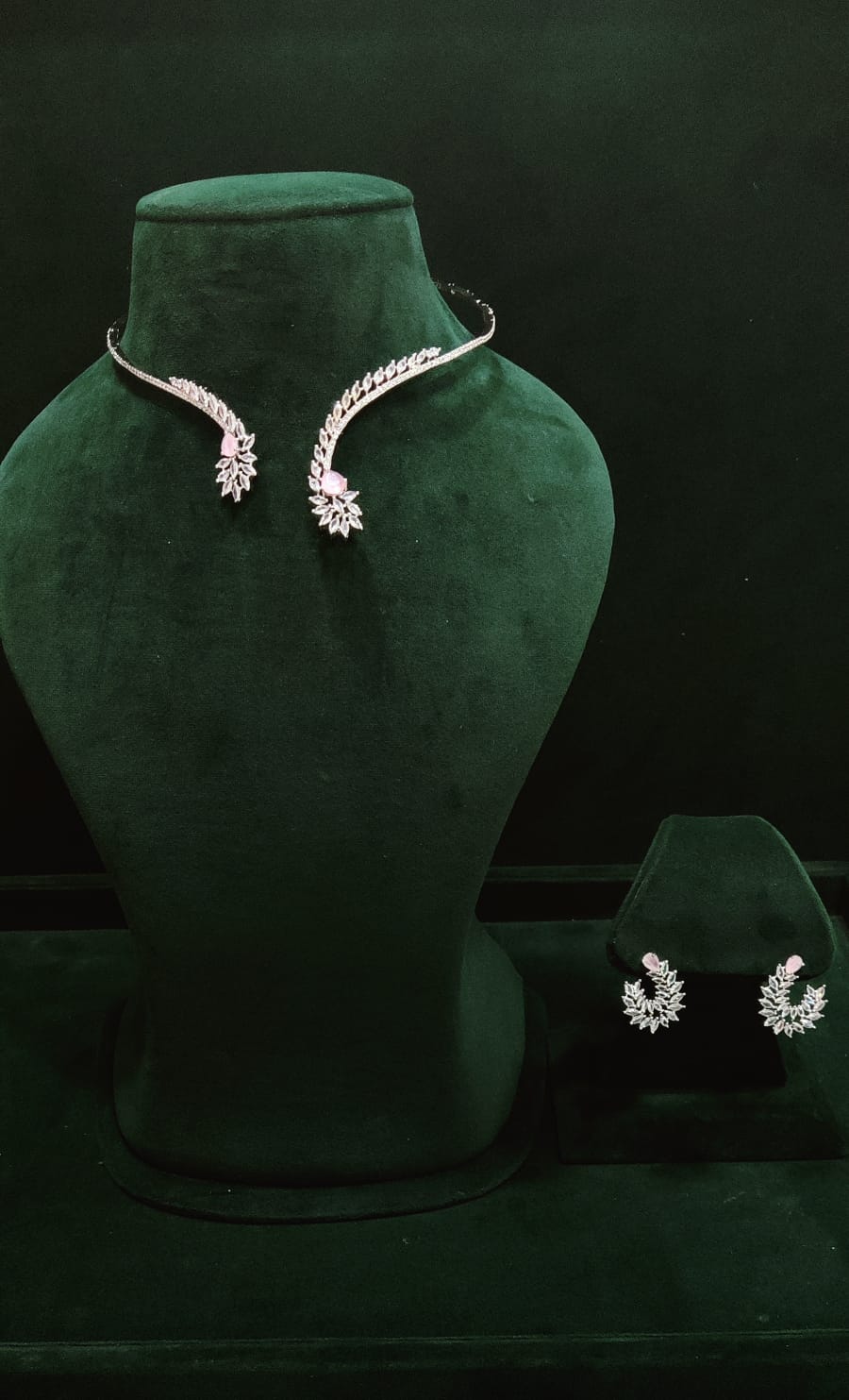 Dragon Hasli AD Jewellery Set